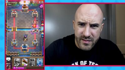 CESARO_dishes_pains___answers_your_CLASH_ROYALE_questions___2_--_UpUpDownDown_P_mp40619.jpg