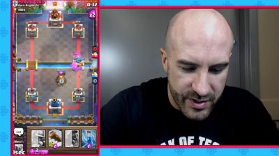 CESARO_dishes_pains___answers_your_CLASH_ROYALE_questions___2_--_UpUpDownDown_P_mp40622.jpg