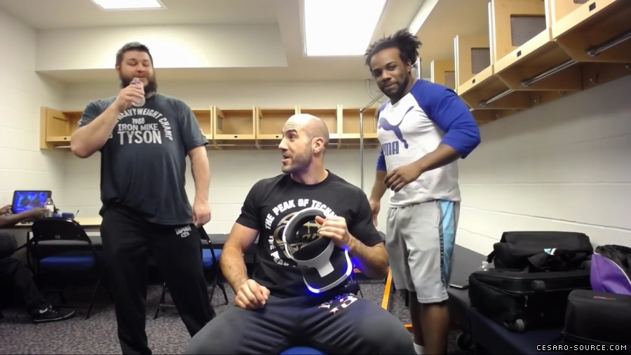 CESARO_plays_THE_LONDON_HEIST_VR_feat__KEVIN_OWENS__ROMAN_REIGNS___SAMI_ZAYN_--_mp40029.jpg