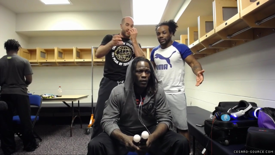 CESARO_plays_THE_LONDON_HEIST_VR_feat__KEVIN_OWENS__ROMAN_REIGNS___SAMI_ZAYN_--_mp40499.jpg