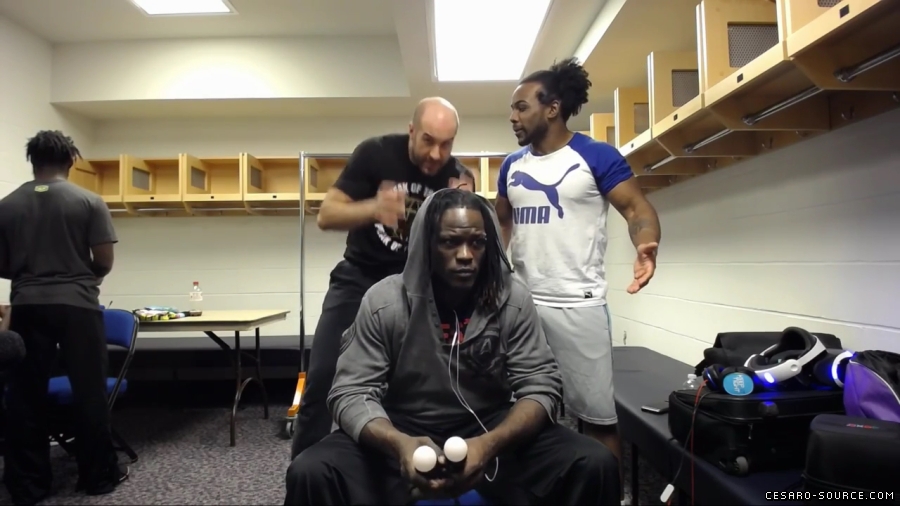 CESARO_plays_THE_LONDON_HEIST_VR_feat__KEVIN_OWENS__ROMAN_REIGNS___SAMI_ZAYN_--_mp40500.jpg