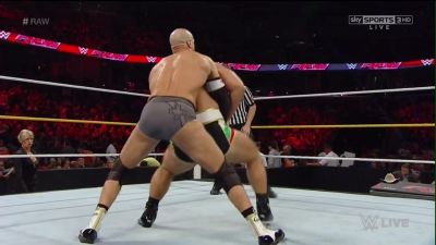 Cesaro-RAW_9-14-15_mp4_20150915_210323_276.jpg