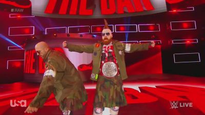 Cesaro_mp40026~7.jpg