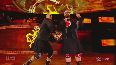 Cesaro_mp40063~2.jpg