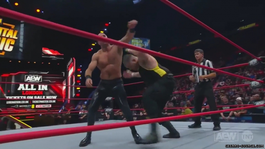 Claudio_Collision_mp41569.jpg