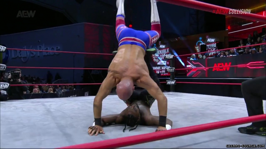 Claudio_Collision_mp42206~0.jpg