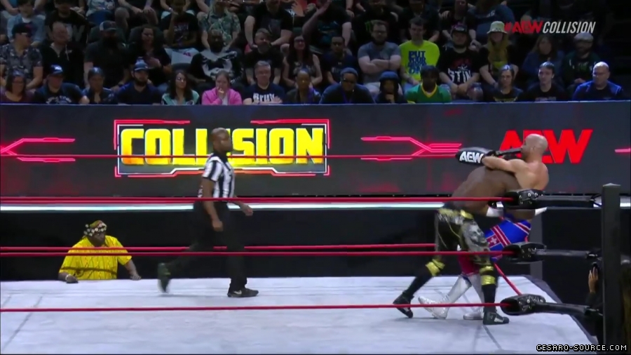 Claudio_Collision_mp42284.jpg