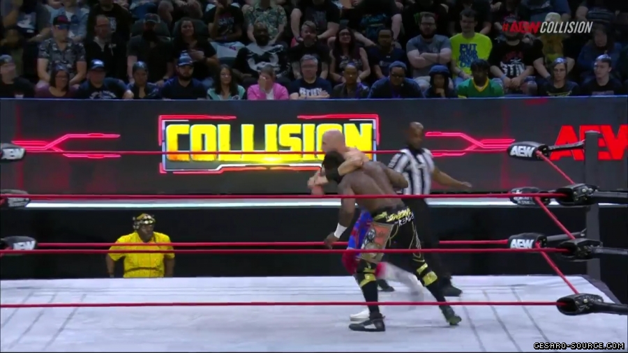 Claudio_Collision_mp42285.jpg