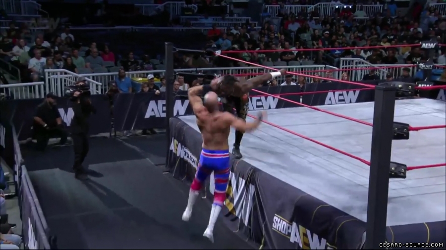 Claudio_Collision_mp42478~0.jpg