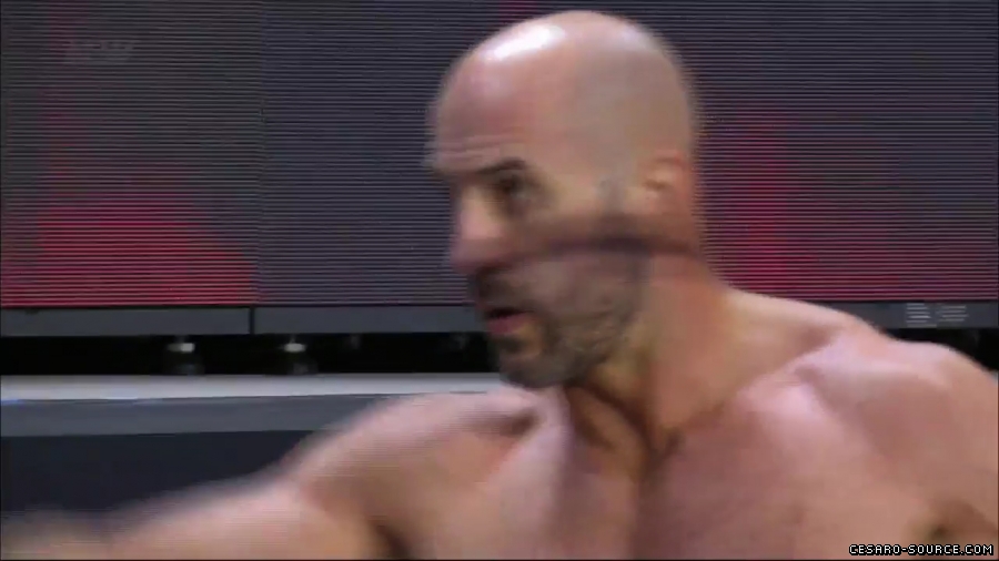 Claudio_Collision_mp42519~0.jpg