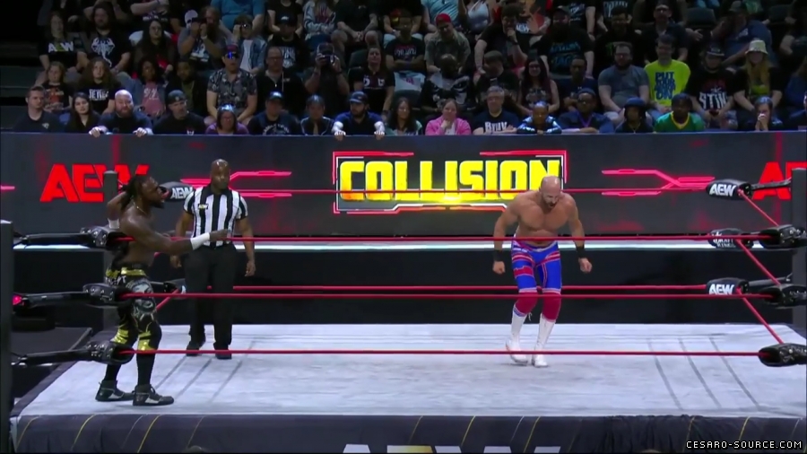Claudio_Collision_mp42733~0.jpg