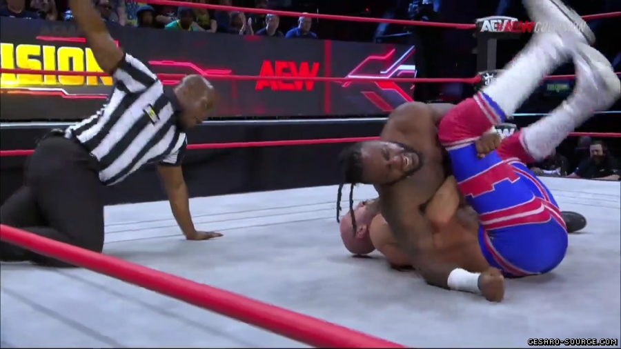 Claudio_Collision_mp42800~0.jpg
