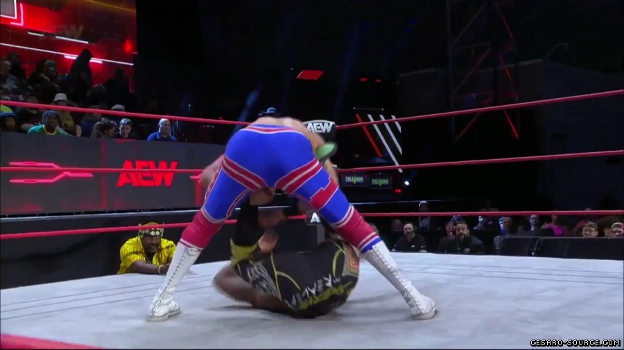 Claudio_Collision_mp42916~0.jpg