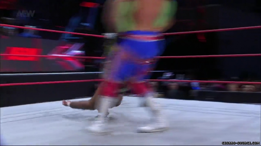 Claudio_Collision_mp43085.jpg