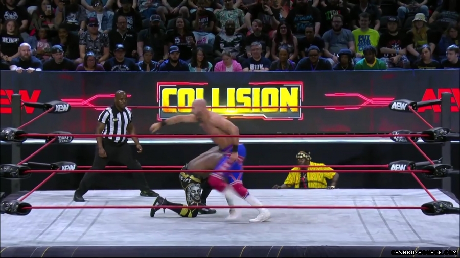 Claudio_Collision_mp43182.jpg