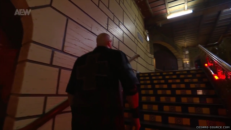 Claudio_Dynamite_mp40015~2.jpg