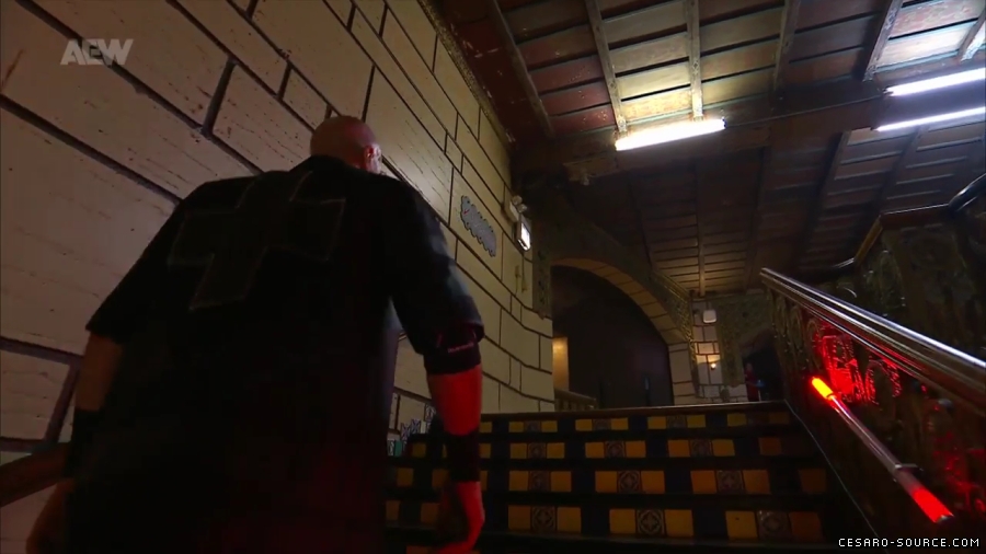 Claudio_Dynamite_mp40017~2.jpg