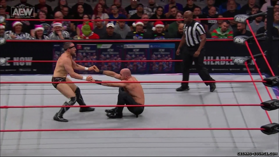 Collision_Dec_23rd_mp418003.jpg