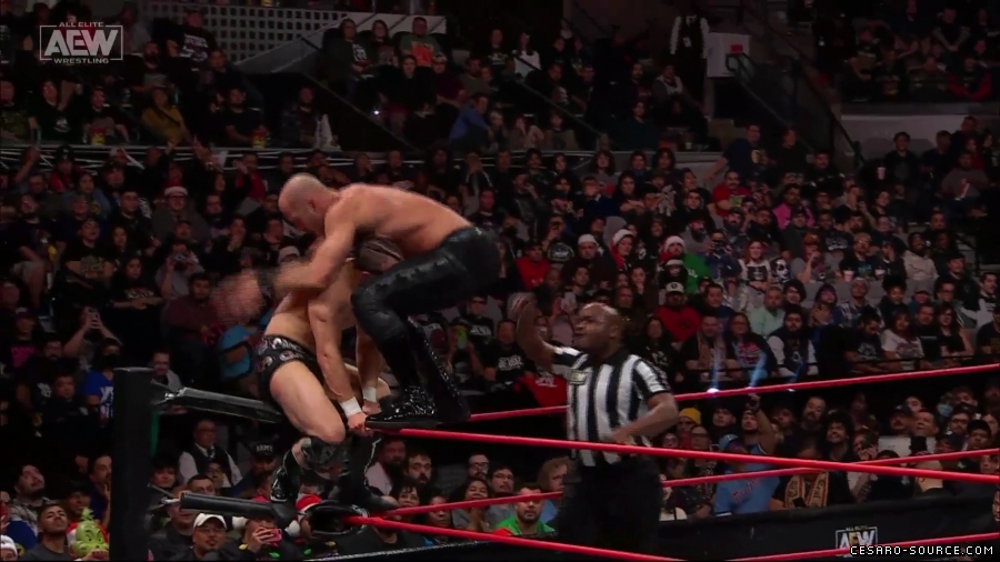 Collision_Dec_23rd_mp418496.jpg