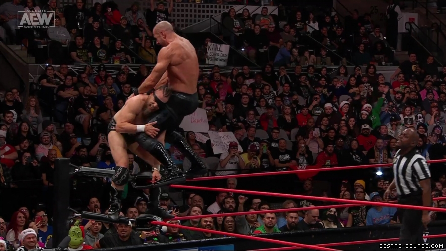 Collision_Dec_23rd_mp418499.jpg