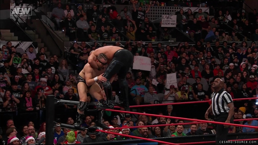 Collision_Dec_23rd_mp418503.jpg