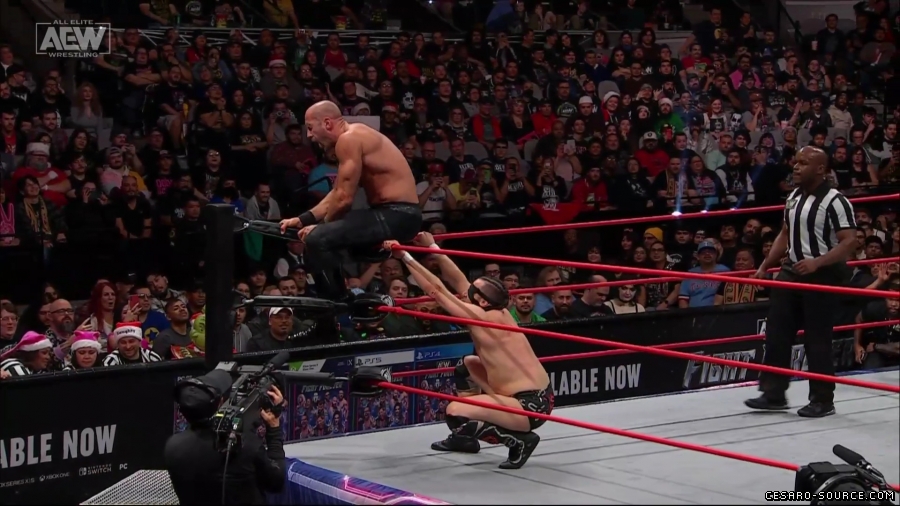 Collision_Dec_23rd_mp418522.jpg