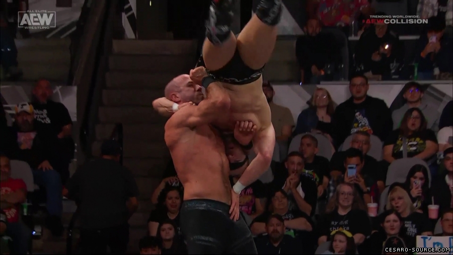 Collision_Dec_23rd_mp418664.jpg