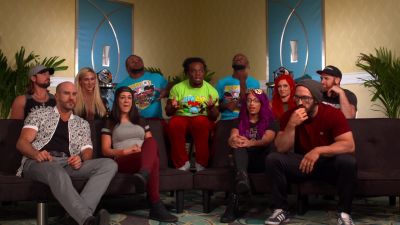 HUGGIN27_UPPERCUTS_28Bayley_Cesaro29_vs__NASHA_28Sasha_Neville29_--_Rocket_League__mp40017.jpg