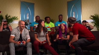 HUGGIN27_UPPERCUTS_28Bayley_Cesaro29_vs__NASHA_28Sasha_Neville29_--_Rocket_League__mp40565.jpg