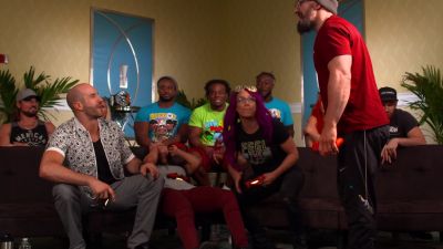 HUGGIN27_UPPERCUTS_28Bayley_Cesaro29_vs__NASHA_28Sasha_Neville29_--_Rocket_League__mp40761.jpg