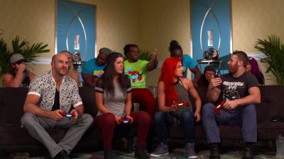 HUGGIN__UPPERCUTS_28Bayley_Cesaro29_vs__UP-UPBEATNIKS_28Becky_Sami29_--_Rocket_Leag_mp40054.jpg