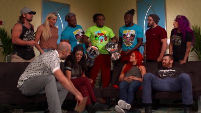 HUGGIN__UPPERCUTS_28Bayley_Cesaro29_vs__UP-UPBEATNIKS_28Becky_Sami29_--_Rocket_Leag_mp40435.jpg