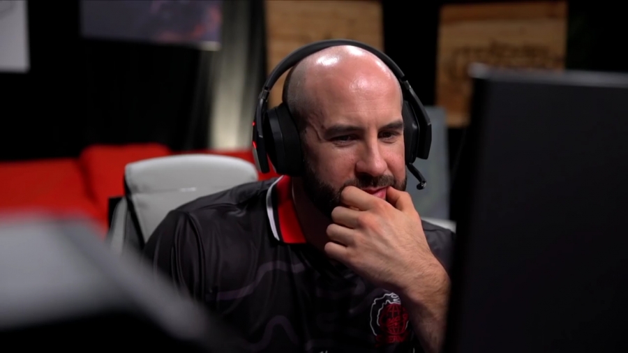 LEAGUE_OF_LEGENDS_-_Team_WWE_vs__Team_NXT_SHOWMATCH_mp40020.jpg