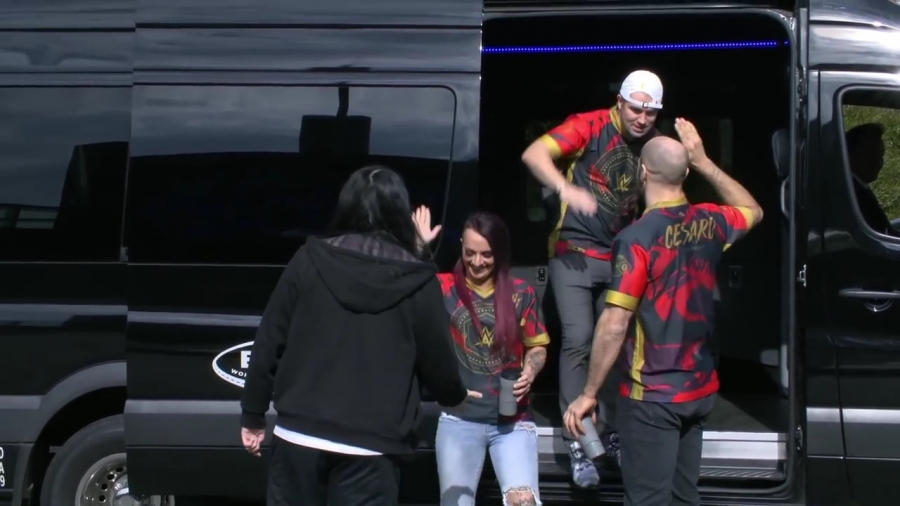 LEAGUE_OF_LEGENDS_-_Team_WWE_vs__Team_NXT_SHOWMATCH_mp40075.jpg
