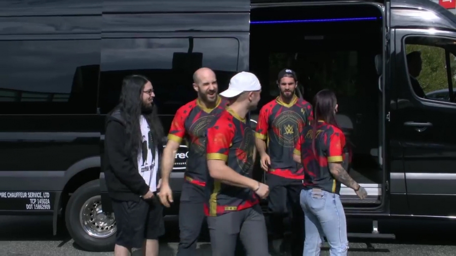 LEAGUE_OF_LEGENDS_-_Team_WWE_vs__Team_NXT_SHOWMATCH_mp40079.jpg