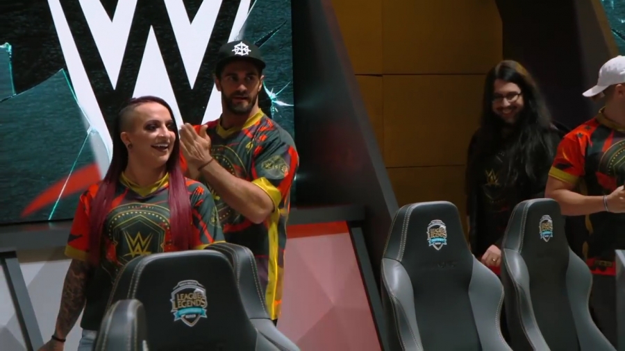 LEAGUE_OF_LEGENDS_-_Team_WWE_vs__Team_NXT_SHOWMATCH_mp40232.jpg