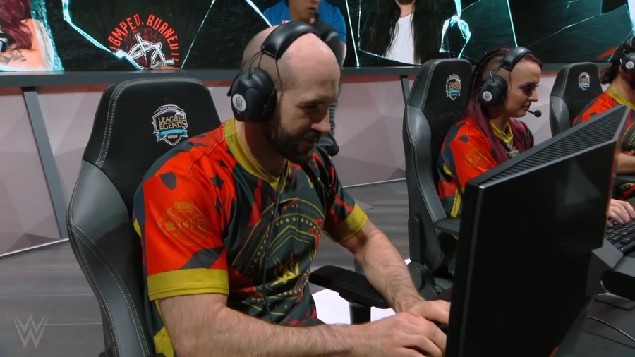 LEAGUE_OF_LEGENDS_-_Team_WWE_vs__Team_NXT_SHOWMATCH_mp40565.jpg
