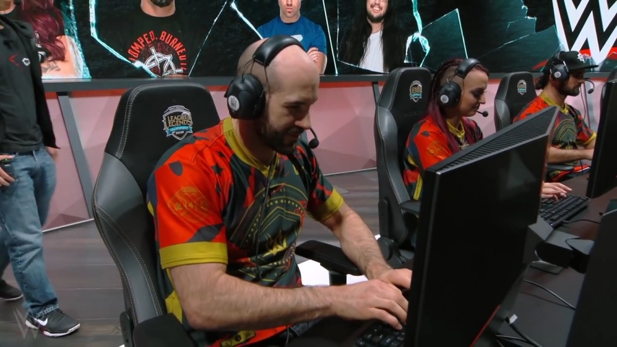 LEAGUE_OF_LEGENDS_-_Team_WWE_vs__Team_NXT_SHOWMATCH_mp40567.jpg