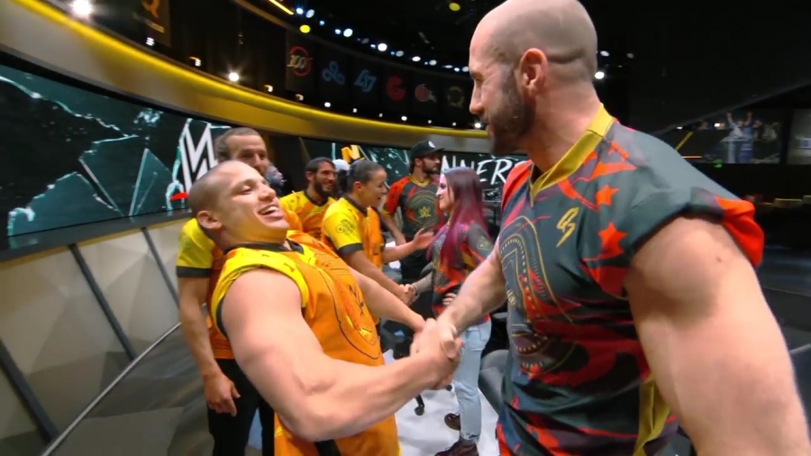 LEAGUE_OF_LEGENDS_-_Team_WWE_vs__Team_NXT_SHOWMATCH_mp40780.jpg