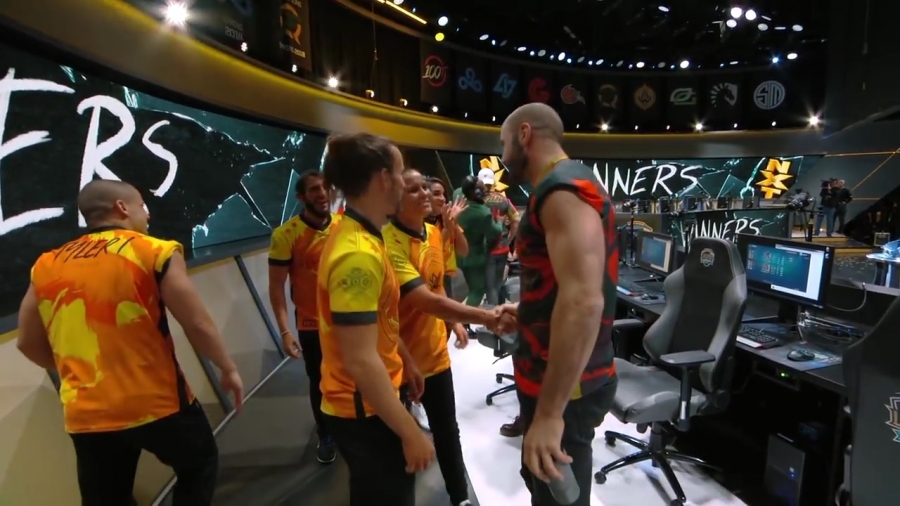 LEAGUE_OF_LEGENDS_-_Team_WWE_vs__Team_NXT_SHOWMATCH_mp40788.jpg