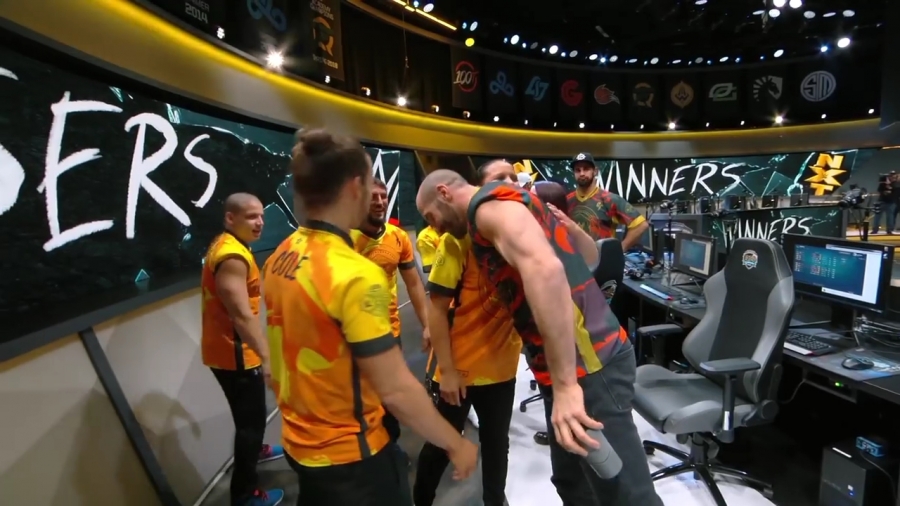 LEAGUE_OF_LEGENDS_-_Team_WWE_vs__Team_NXT_SHOWMATCH_mp40789.jpg