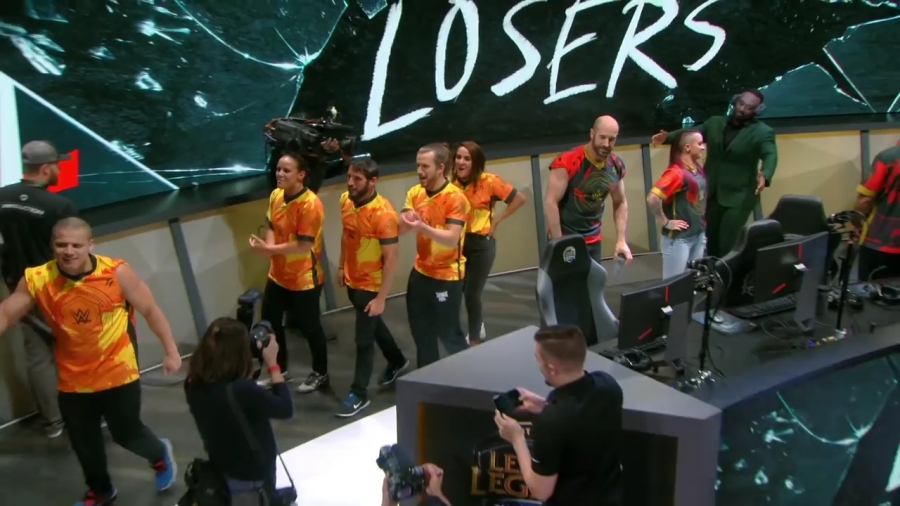 LEAGUE_OF_LEGENDS_-_Team_WWE_vs__Team_NXT_SHOWMATCH_mp40799.jpg