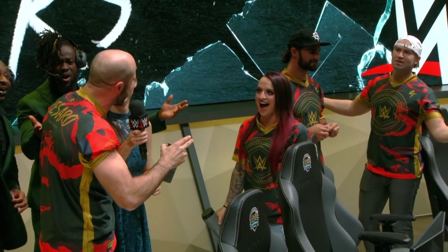 LEAGUE_OF_LEGENDS_-_Team_WWE_vs__Team_NXT_SHOWMATCH_mp41050.jpg