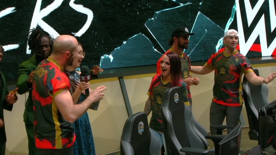 LEAGUE_OF_LEGENDS_-_Team_WWE_vs__Team_NXT_SHOWMATCH_mp41053.jpg