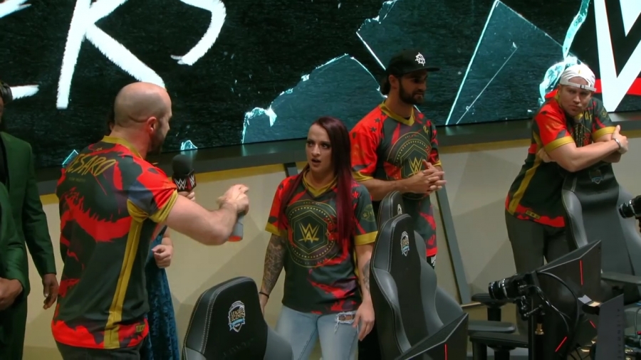 LEAGUE_OF_LEGENDS_-_Team_WWE_vs__Team_NXT_SHOWMATCH_mp41075.jpg