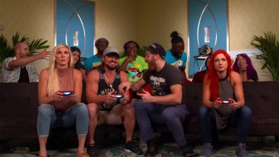 ROYAL_127S_28Charlotte_AJ29_vs__UP-UPBEATNIKS_28Becky_Sami29_--_Rocket_League_Tour_mp40200.jpg