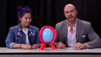SMOSH_GAMES_x_UUDD-_MARI_vs__CESARO_--_Boom_Boom_Balloon21_--_Expansion_Pack_mp40001.jpg