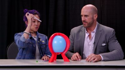 SMOSH_GAMES_x_UUDD-_MARI_vs__CESARO_--_Boom_Boom_Balloon21_--_Expansion_Pack_mp40027.jpg