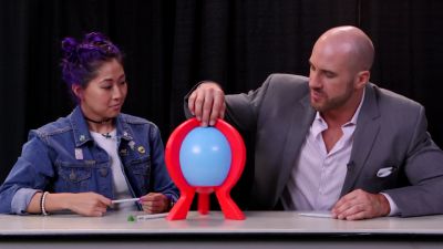SMOSH_GAMES_x_UUDD-_MARI_vs__CESARO_--_Boom_Boom_Balloon21_--_Expansion_Pack_mp40031.jpg