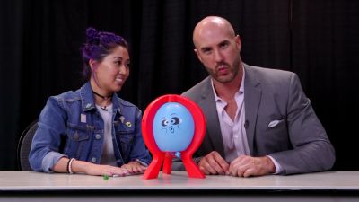 SMOSH_GAMES_x_UUDD-_MARI_vs__CESARO_--_Boom_Boom_Balloon21_--_Expansion_Pack_mp40041.jpg